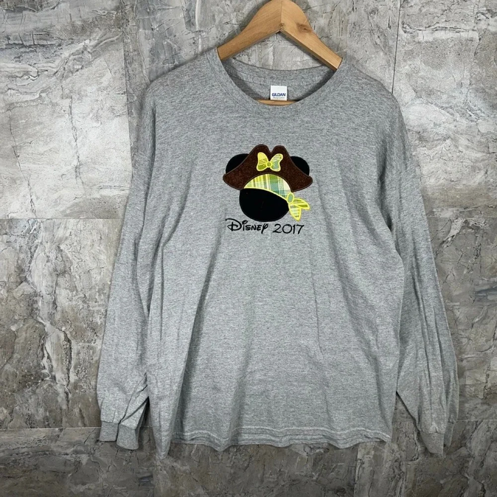 Gildenw Disney 2017 Minnie Mouse long sleeve shirt Embroidered with Minnie Mouse